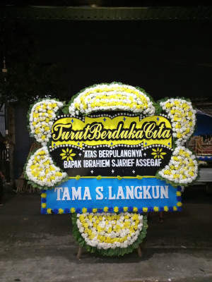Papan Bunga Duka di Pancuran Pinang